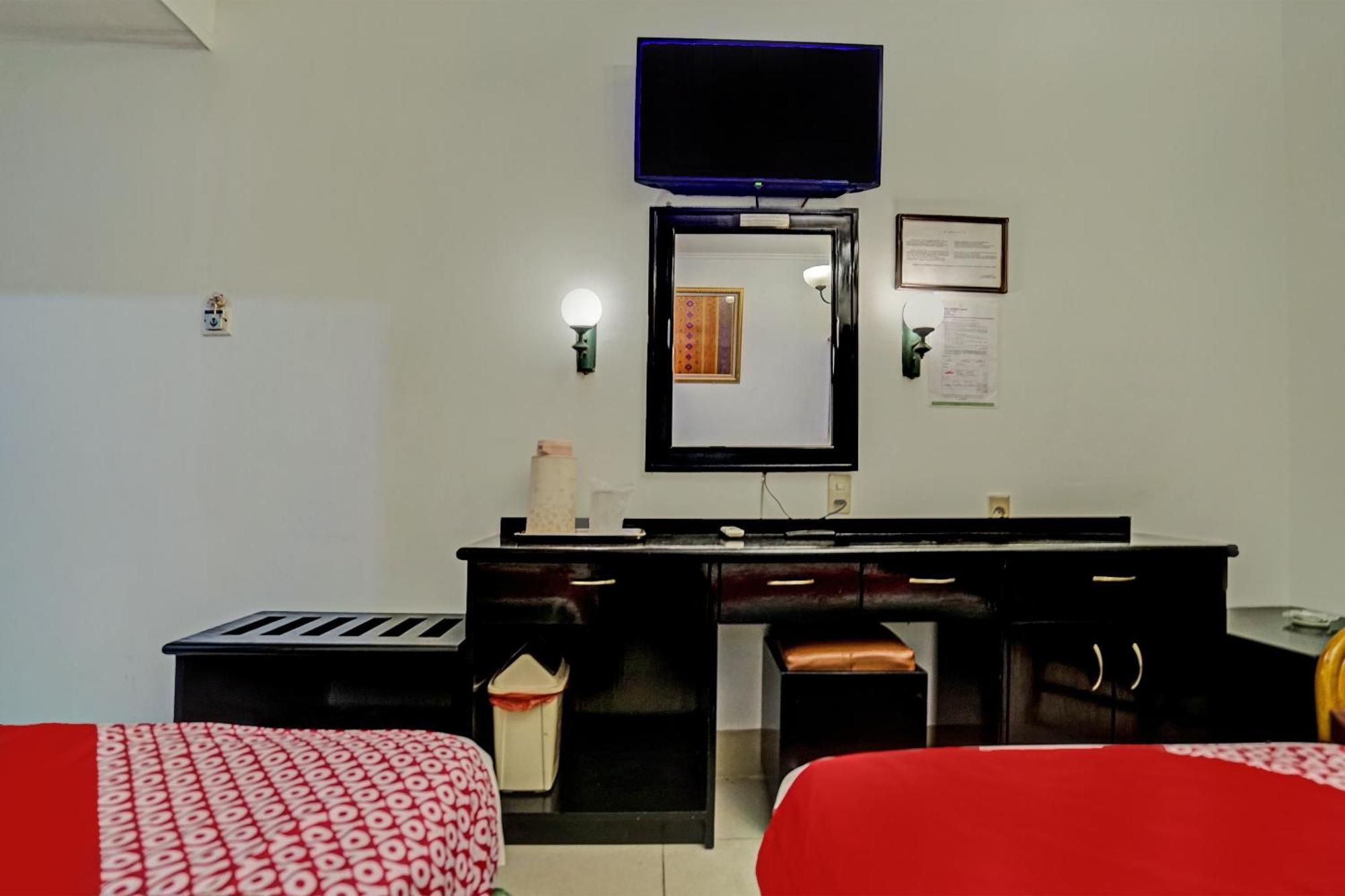 Super Oyo 91805 Hotel Wisma Bari Palembang Zewnętrze zdjęcie