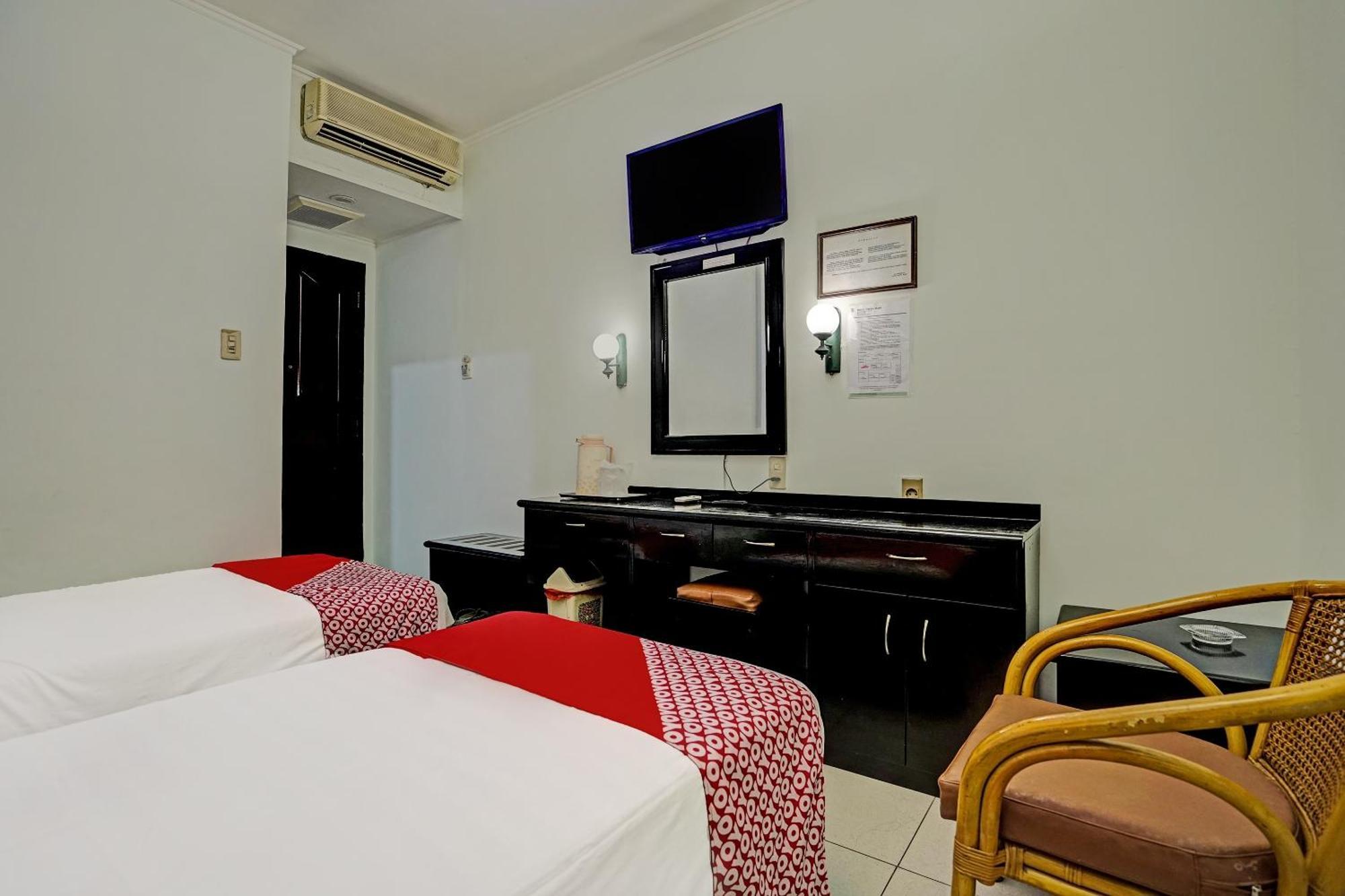Super Oyo 91805 Hotel Wisma Bari Palembang Zewnętrze zdjęcie