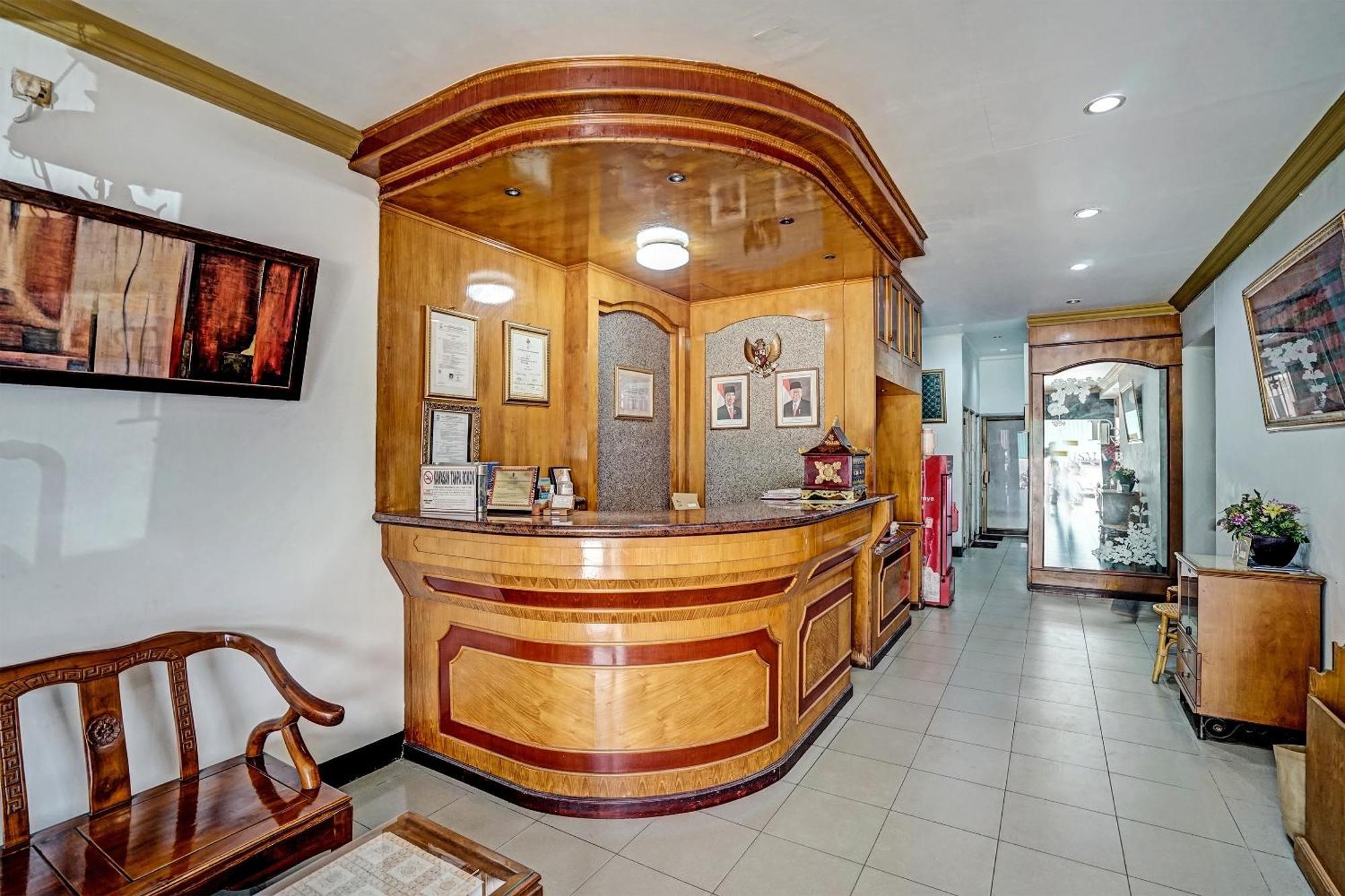 Super Oyo 91805 Hotel Wisma Bari Palembang Zewnętrze zdjęcie